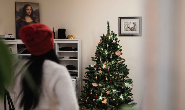 Tips for layering a Christmas tree